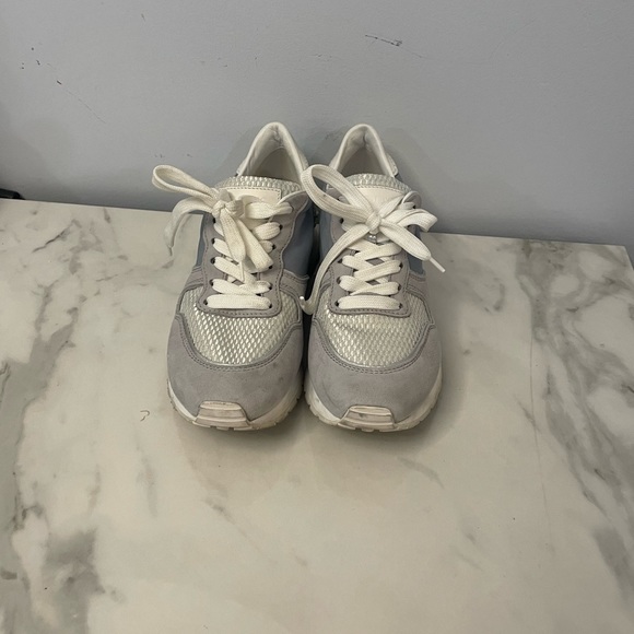 Tod’s Sneaker - Picture 2 of 5